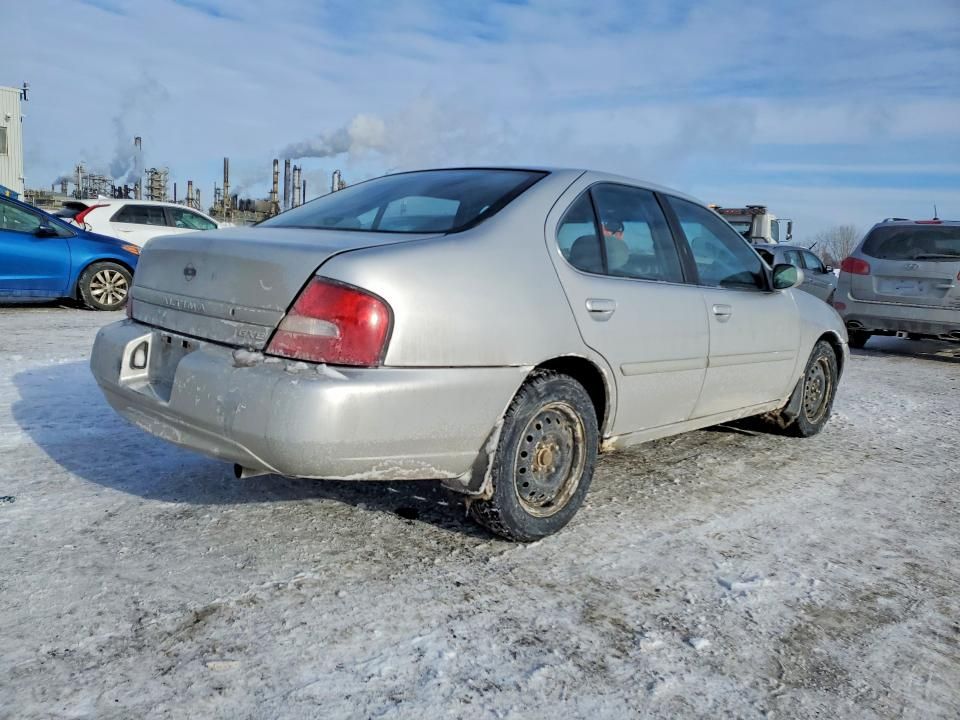 2001 Nissan Altima xe