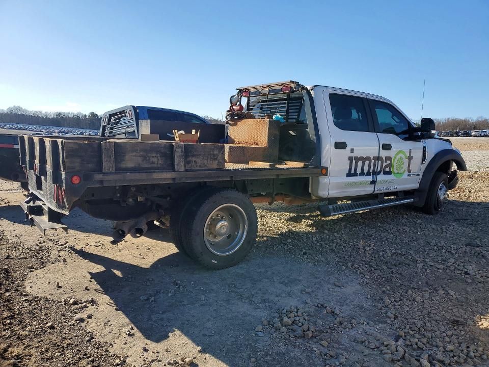 2019 Ford F550 Super Duty Flatbed Truck