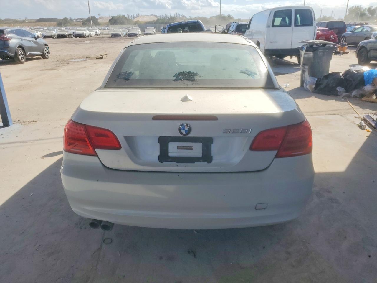 2011 BMW 328 i