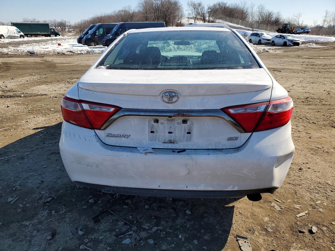 2015 Toyota Camry le