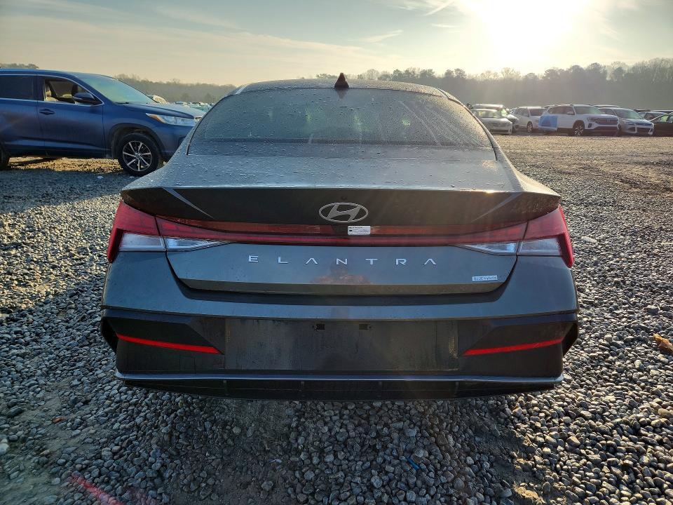2024 Hyundai Elantra Blue