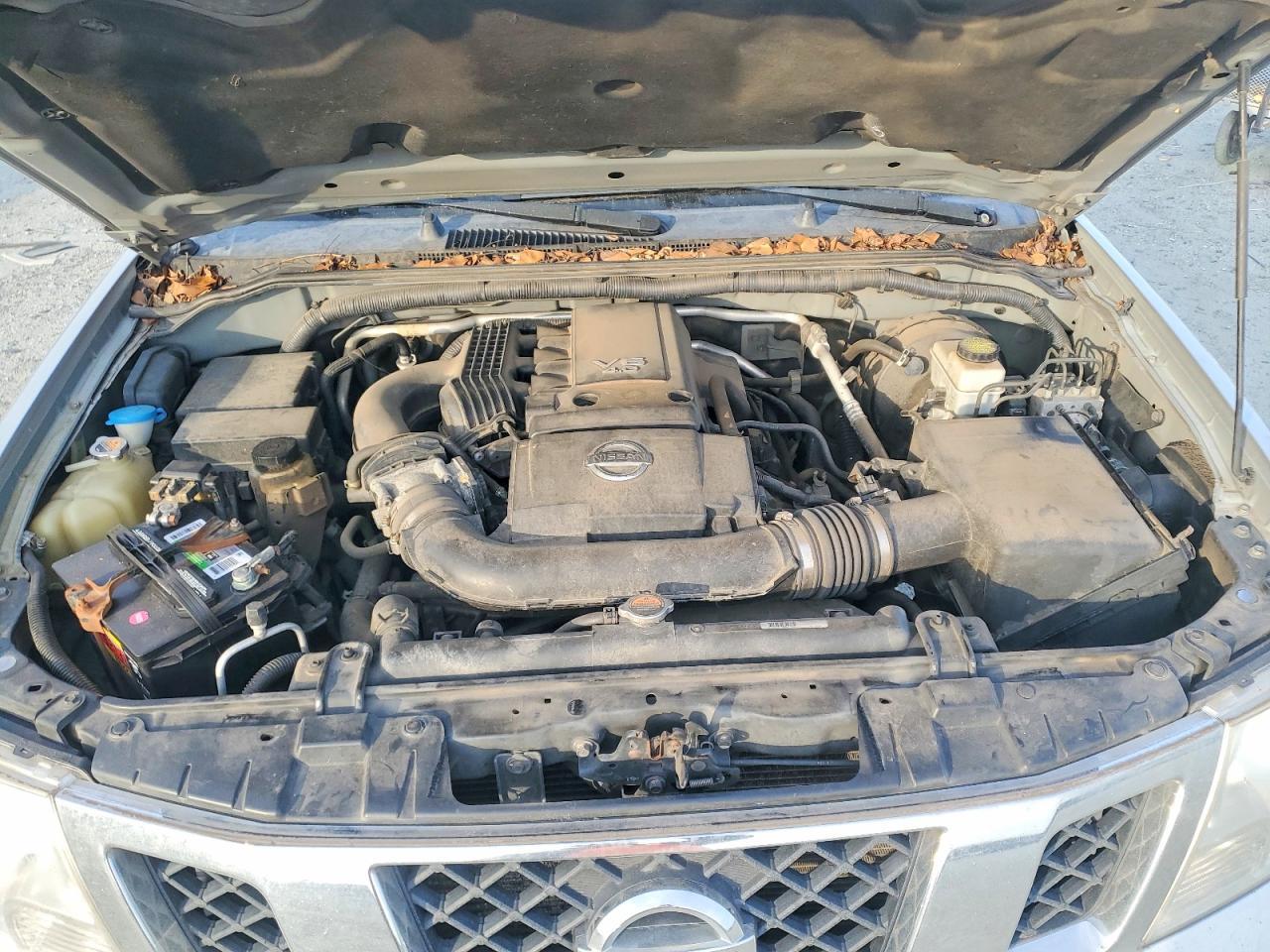 2013 Niss Frontier S