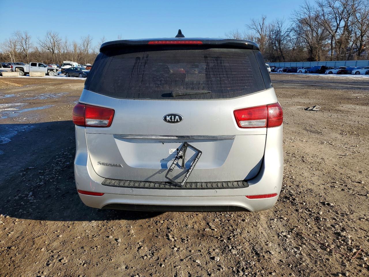 2015 KIA Sedona l