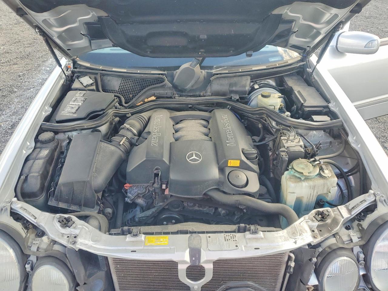 2000 Mercedes-Benz E 320