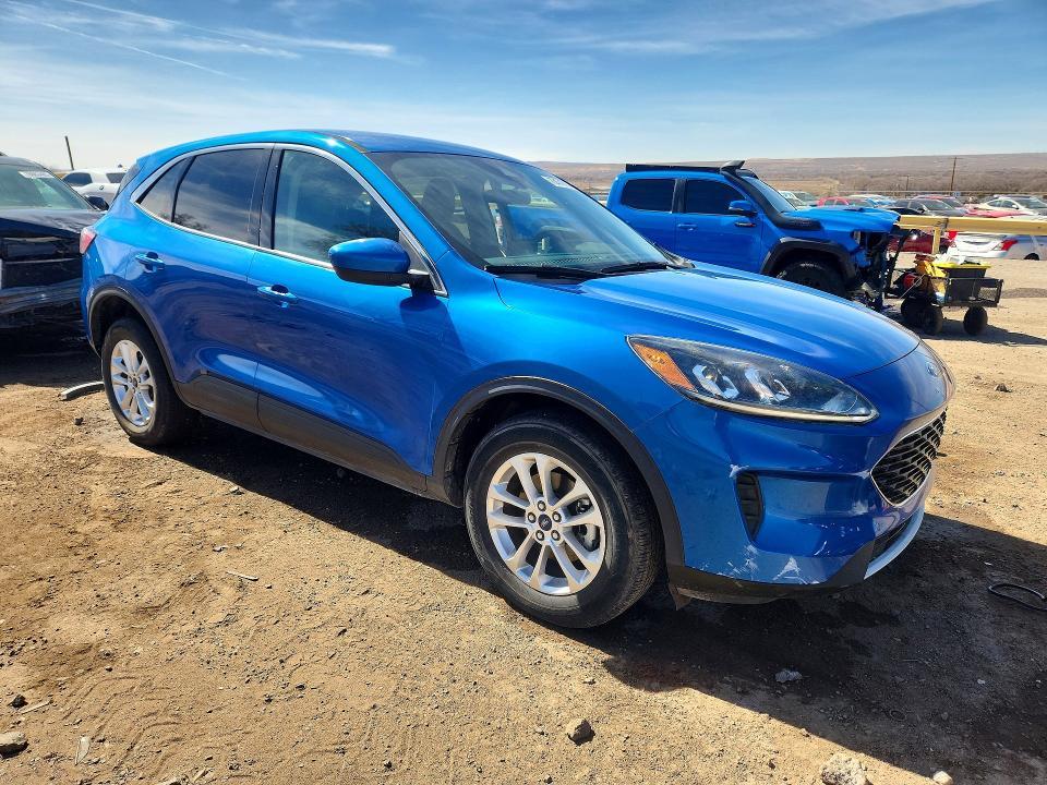 2020 Ford Escape se