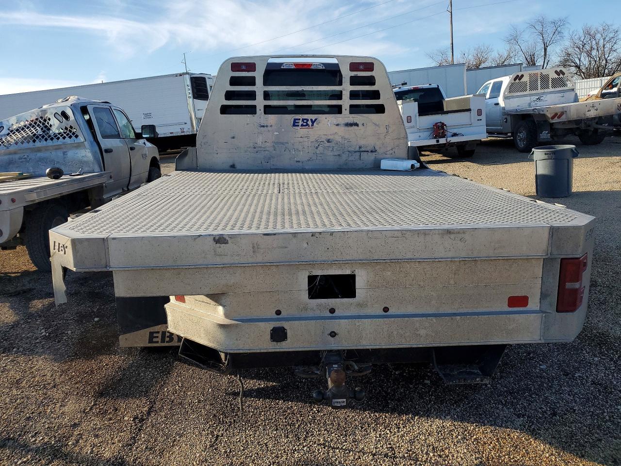 2023 Ford F550 Super Duty Flatbed Truck
