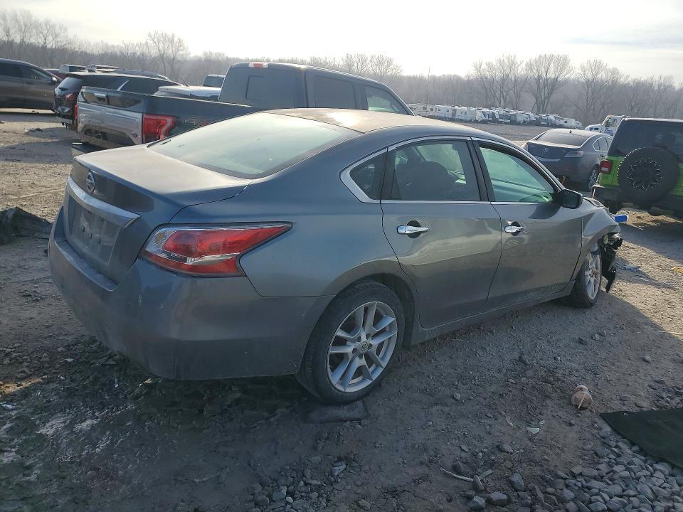 2015 Niss Altima 2.5 s