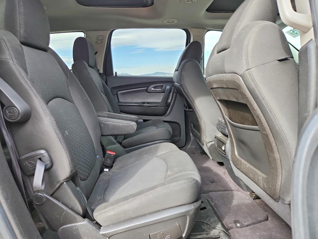 2011 Chevrolet Traverse lt