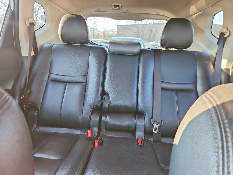 2015 Nissan Rogue s