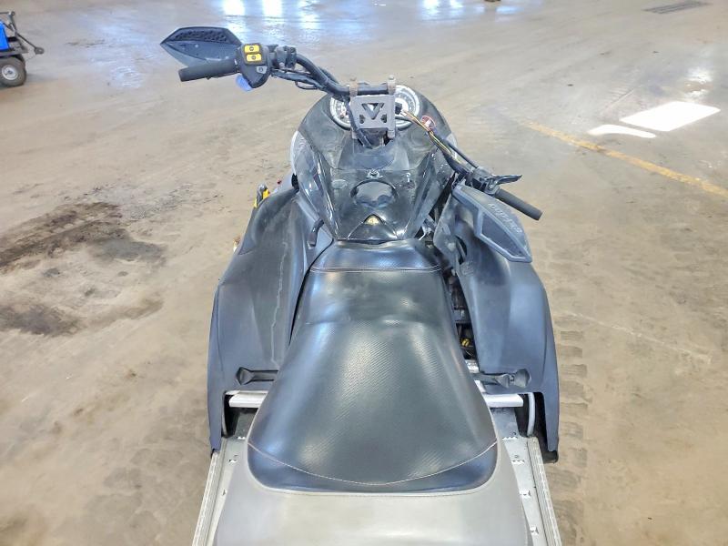 2004 Skidoo 2002 Ford Super Duty F-250 XLT
