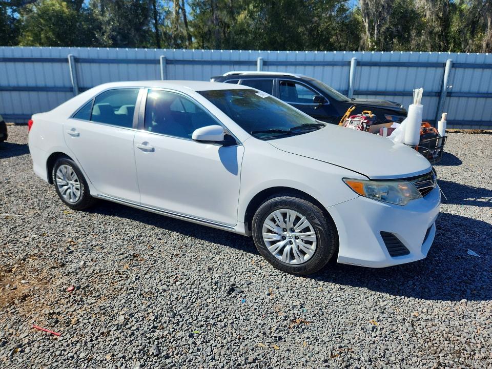 2012 Toyota Camry le