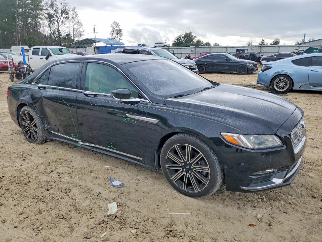 2017 Lincoln Continental Reserve