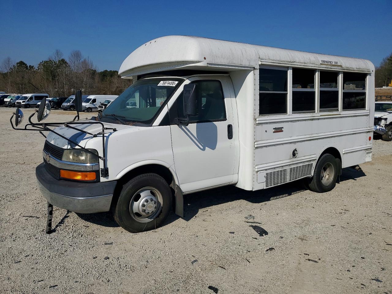 2011 Chevrolet Express G3500 Shuttle Bus