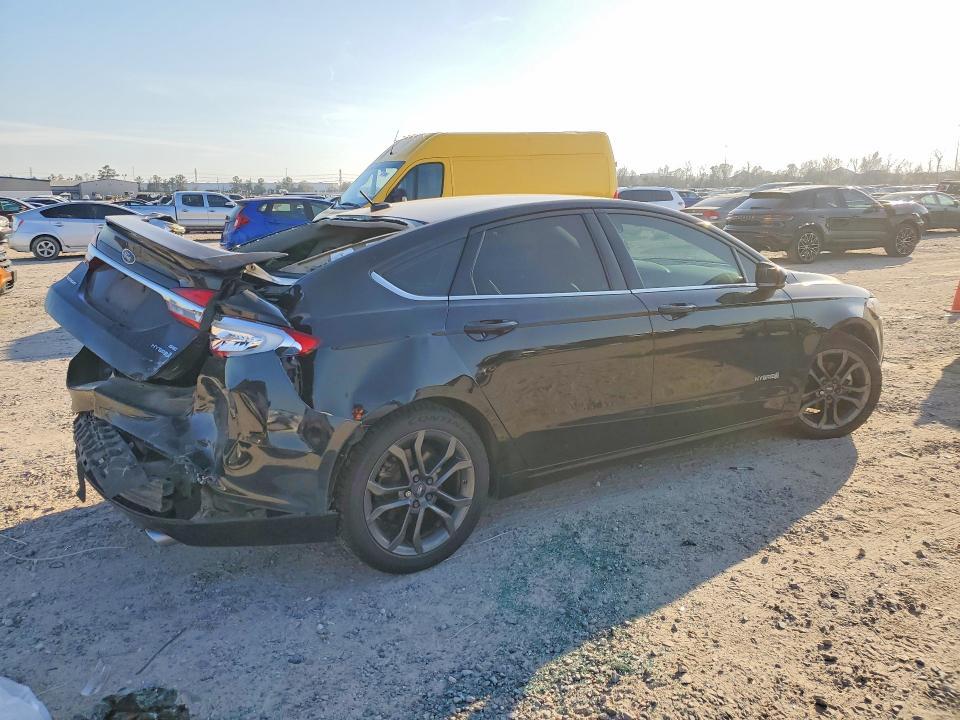 2018 Ford Fusion se Hybrid