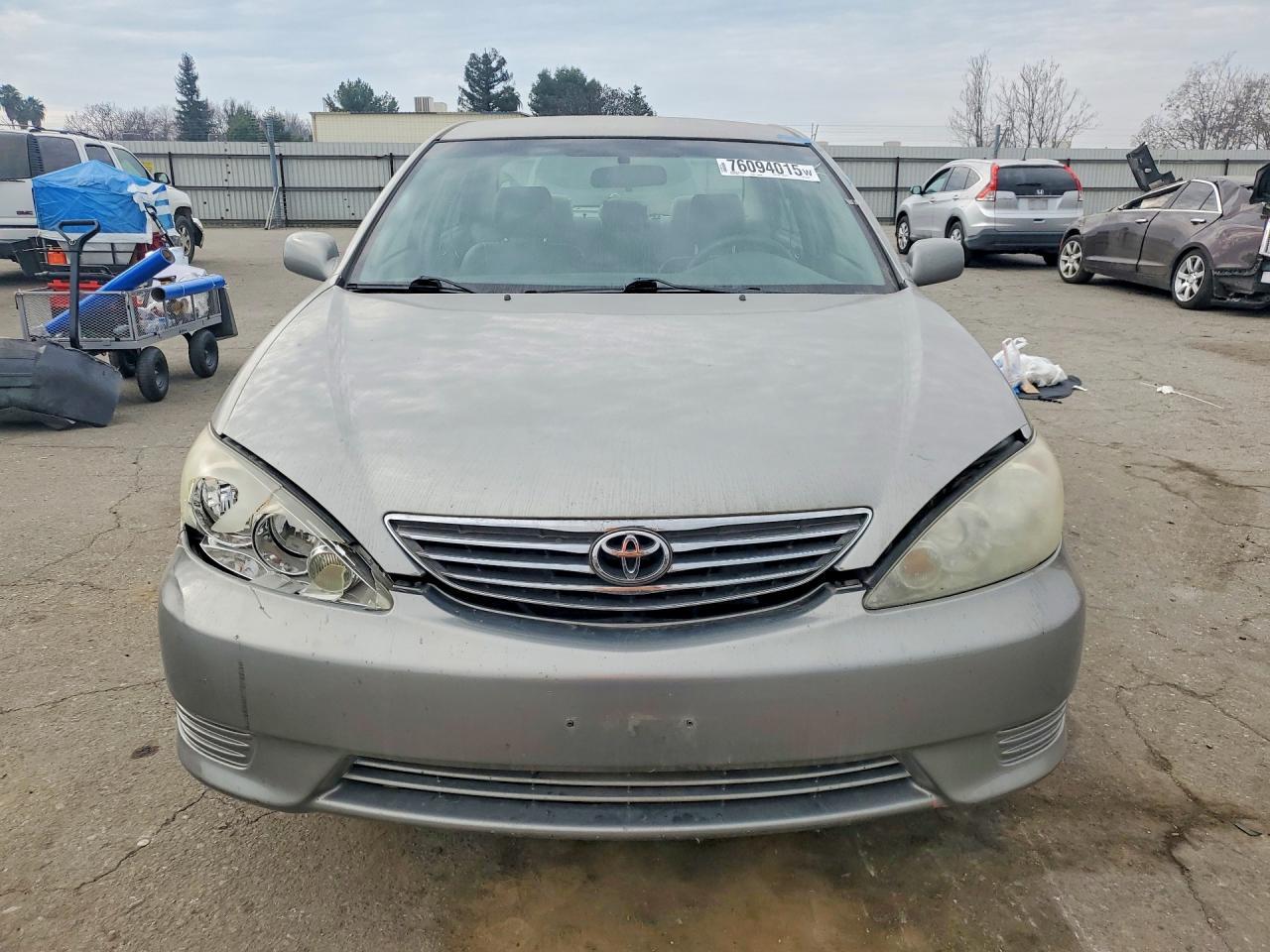 2005 Toyota Camry le