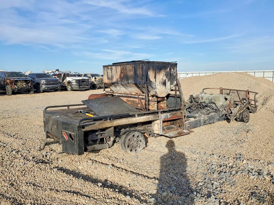 2022 Ford F350 Super Duty Flatbed Truck