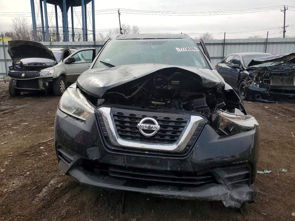 2018 Nissan Kicks sv