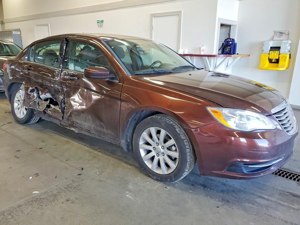 2013 Chrysler 200 Touring