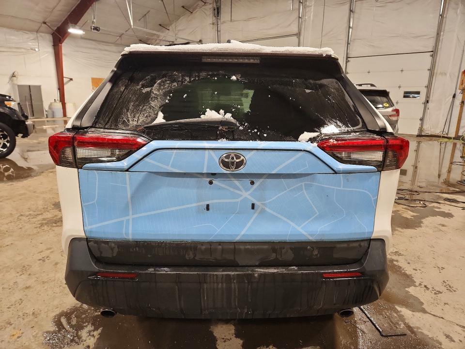 2021 Toyota Rav4 le