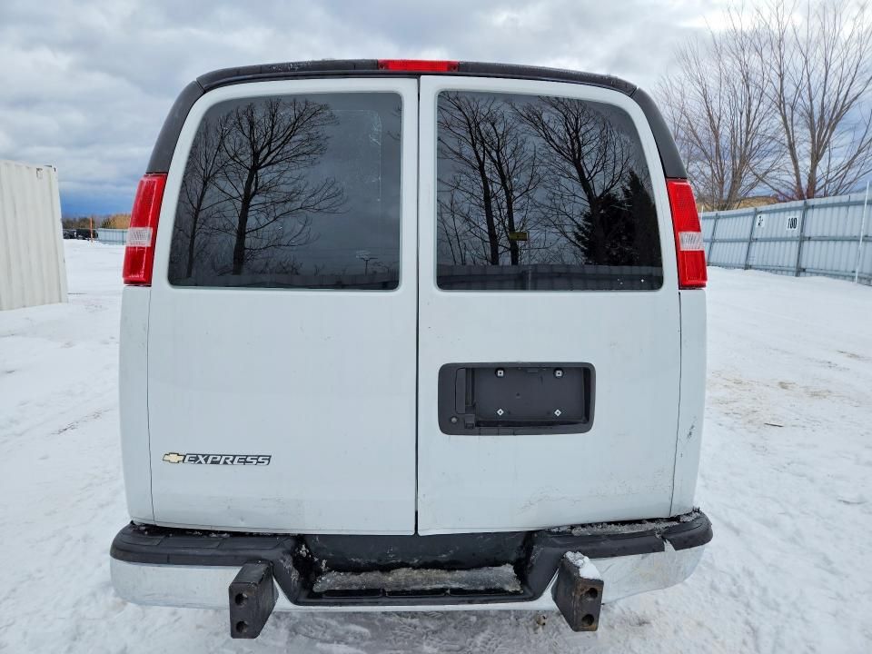 2024 Chevrolet Express G2500