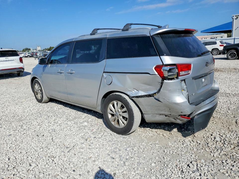 2016 KIA Sedona lx
