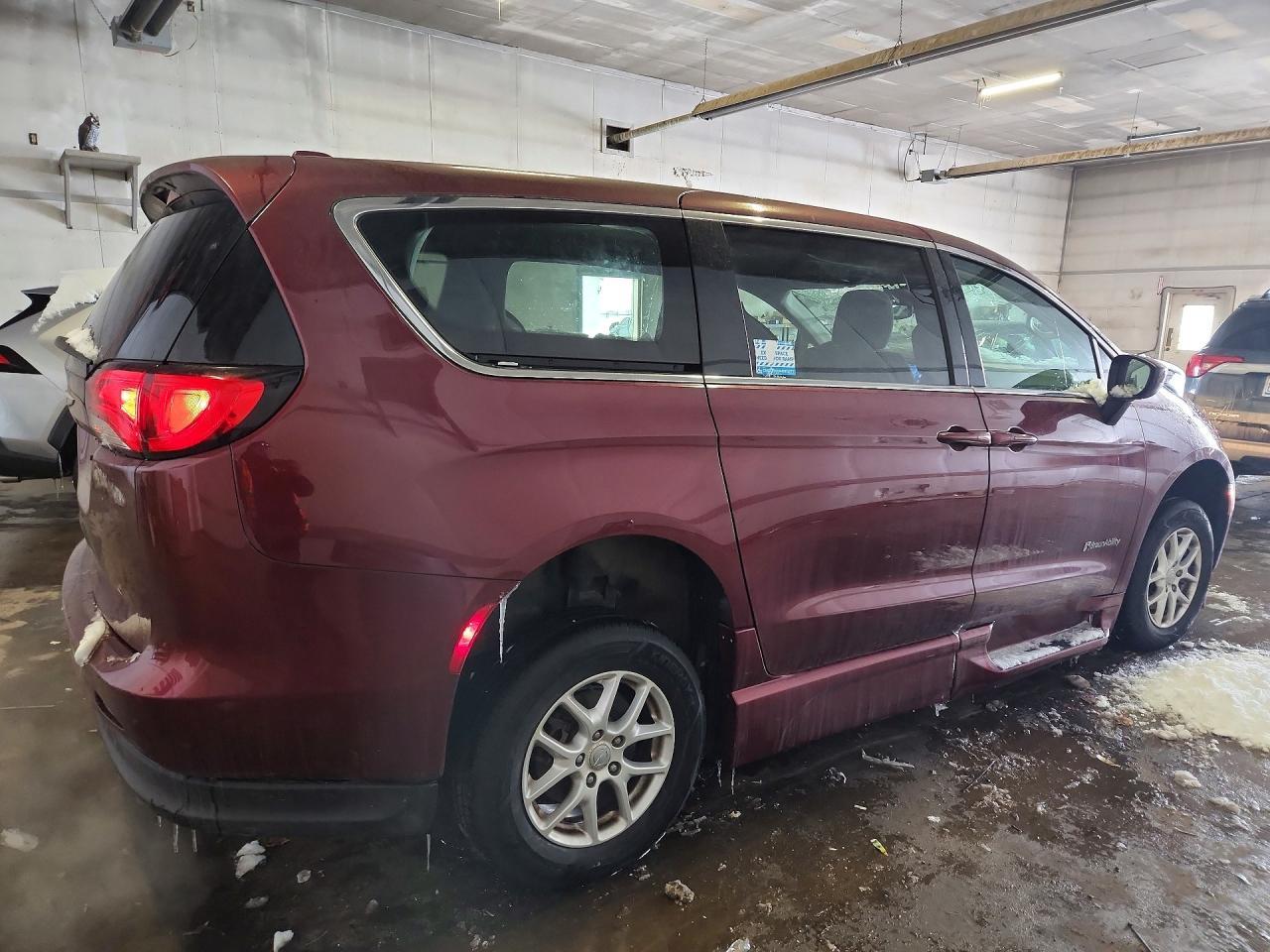 2017 Chrysler Pacifica Touring