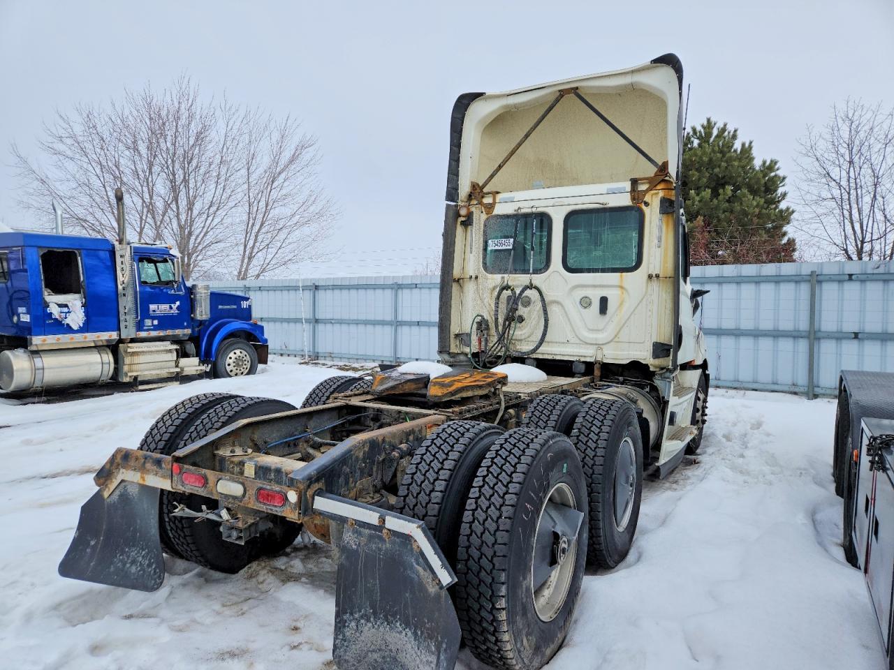 2019 Freightliner Cascadia 1-Semi Truck