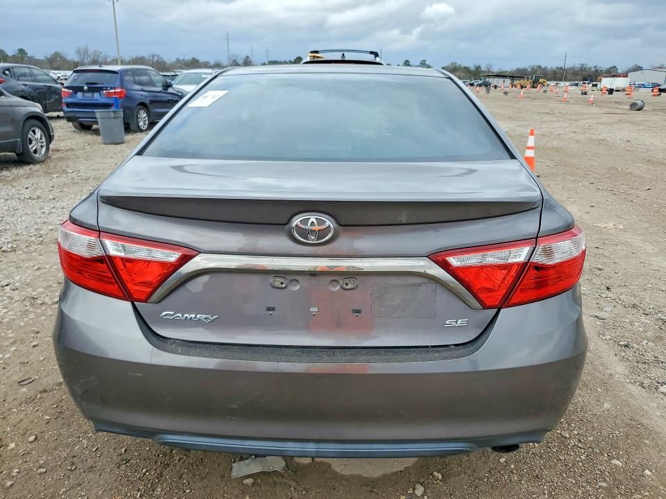 2016 Toyota Camry le