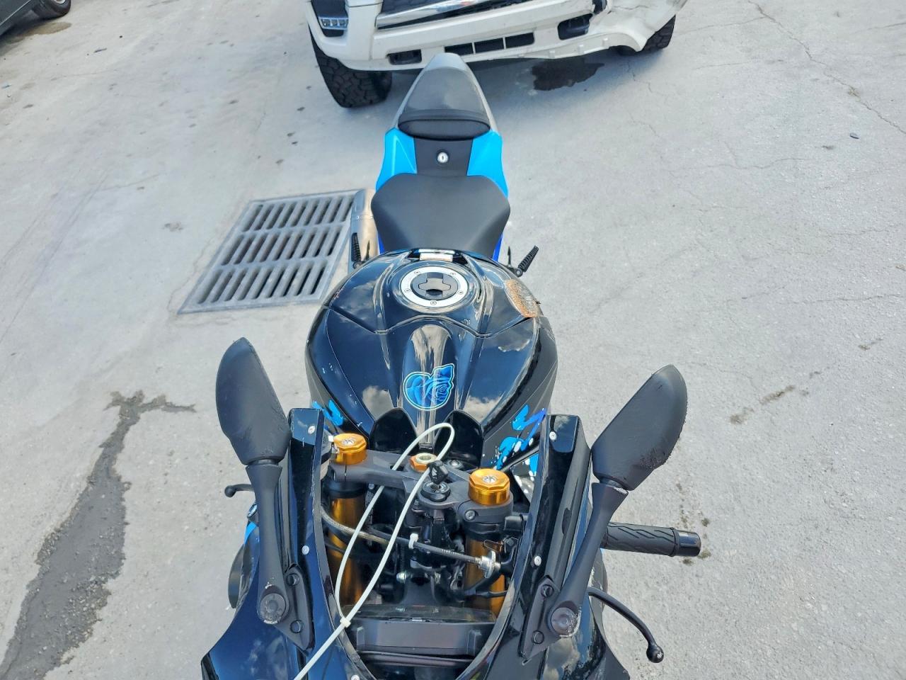 2023 Suzuki GSX-R1000 R