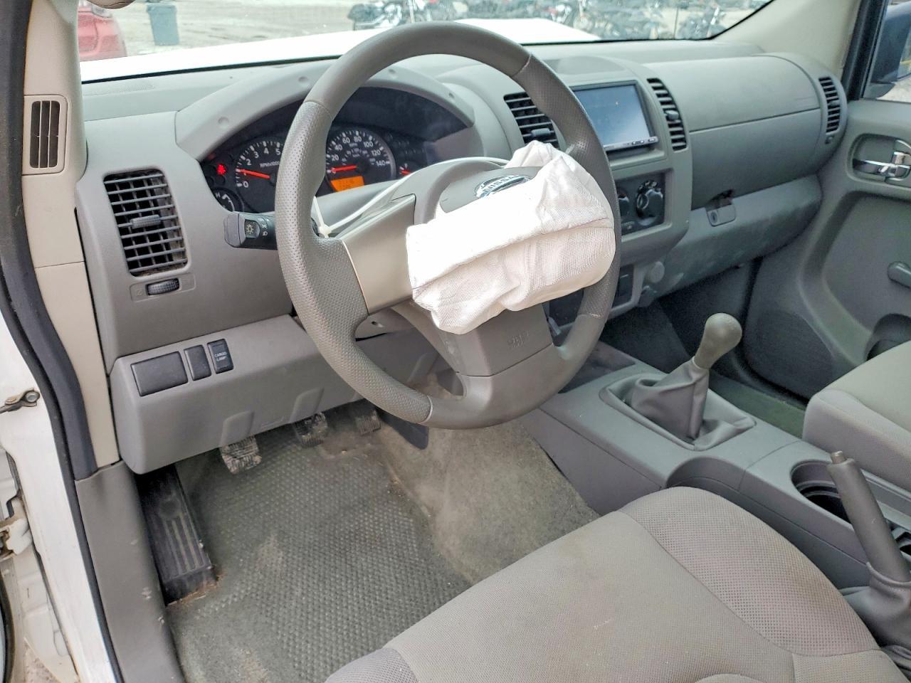 2012 Nissan Frontier s