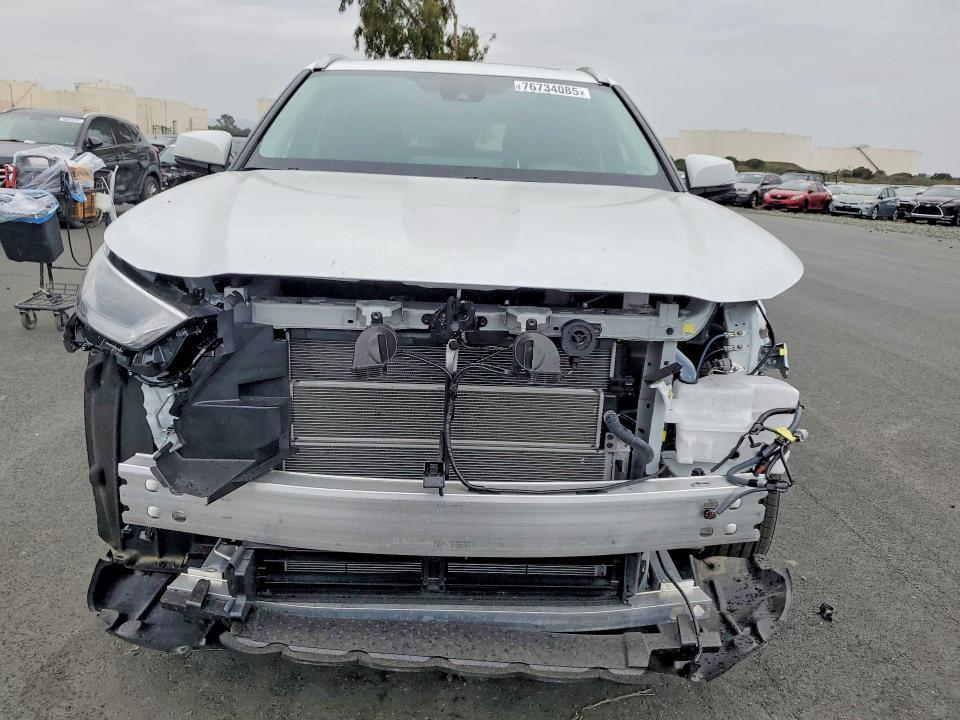 2025 Toyota Highlander Hybrid xle