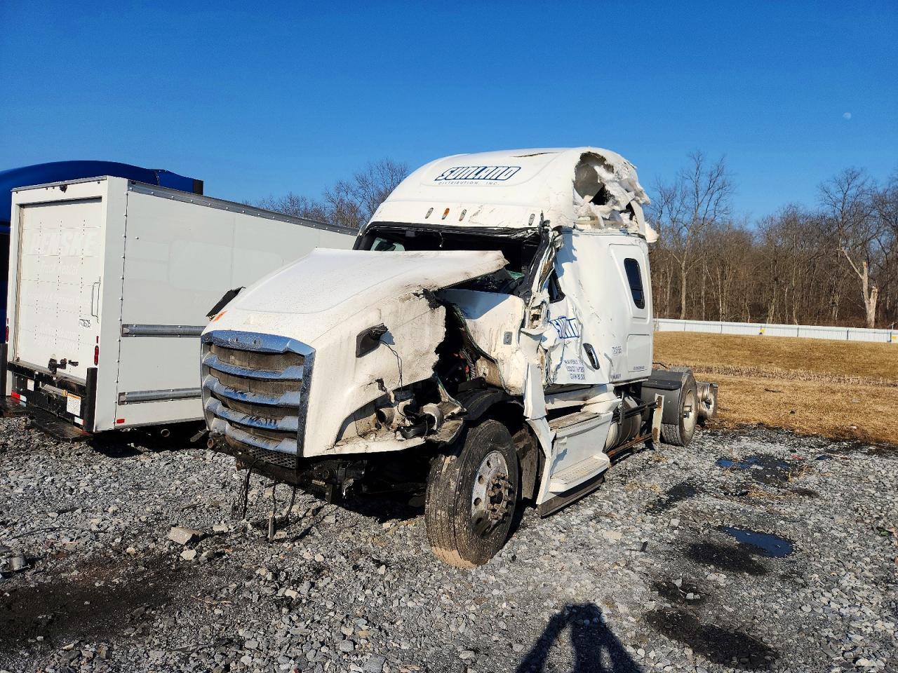2021 Freightliner Cascadia 126