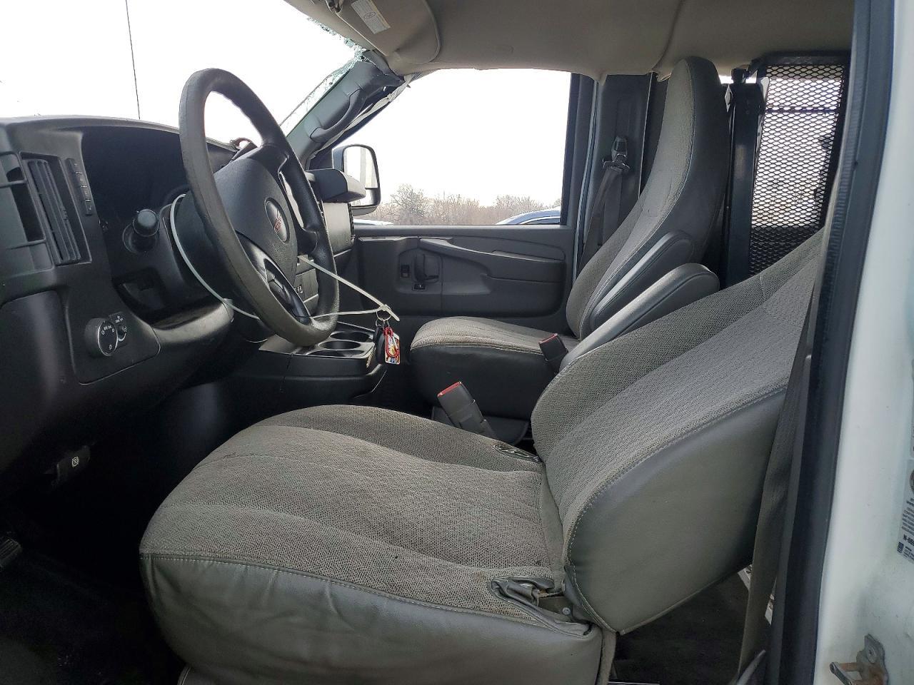 2013 GMC Savana G3500 LT