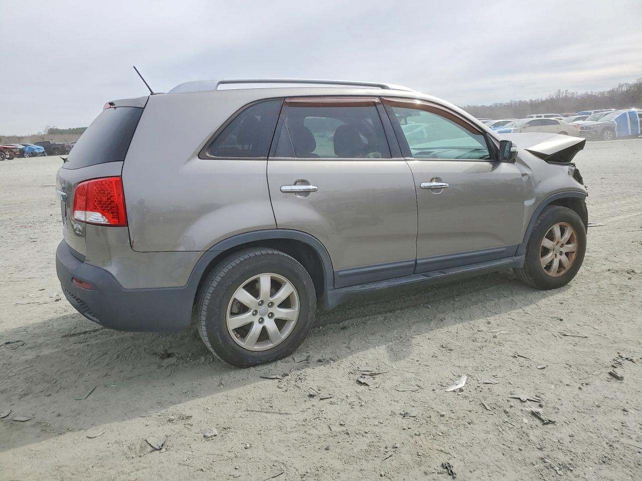 2013 KIA Sorento lx