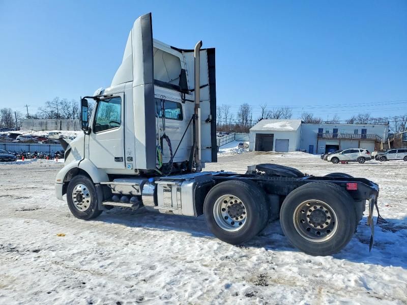 2020 Volvo VNR
