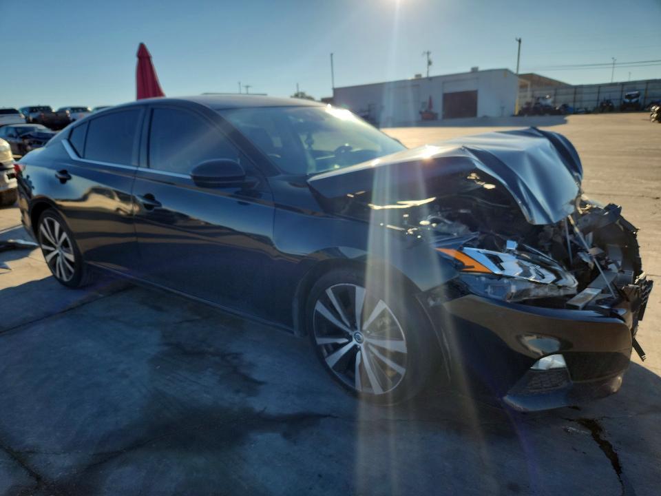 2021 Nissan Altima sr