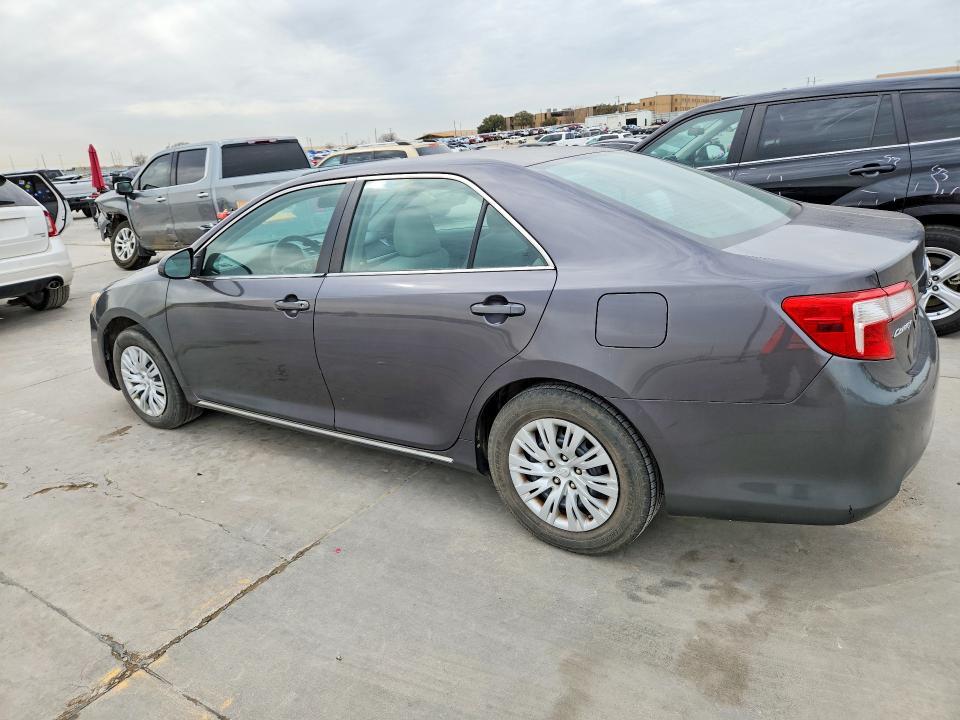 2012 Toyota Camry le