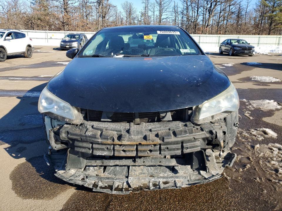 2016 Toyota Camry le