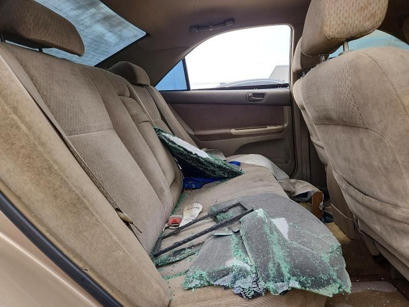 2003 Toyota Camry le