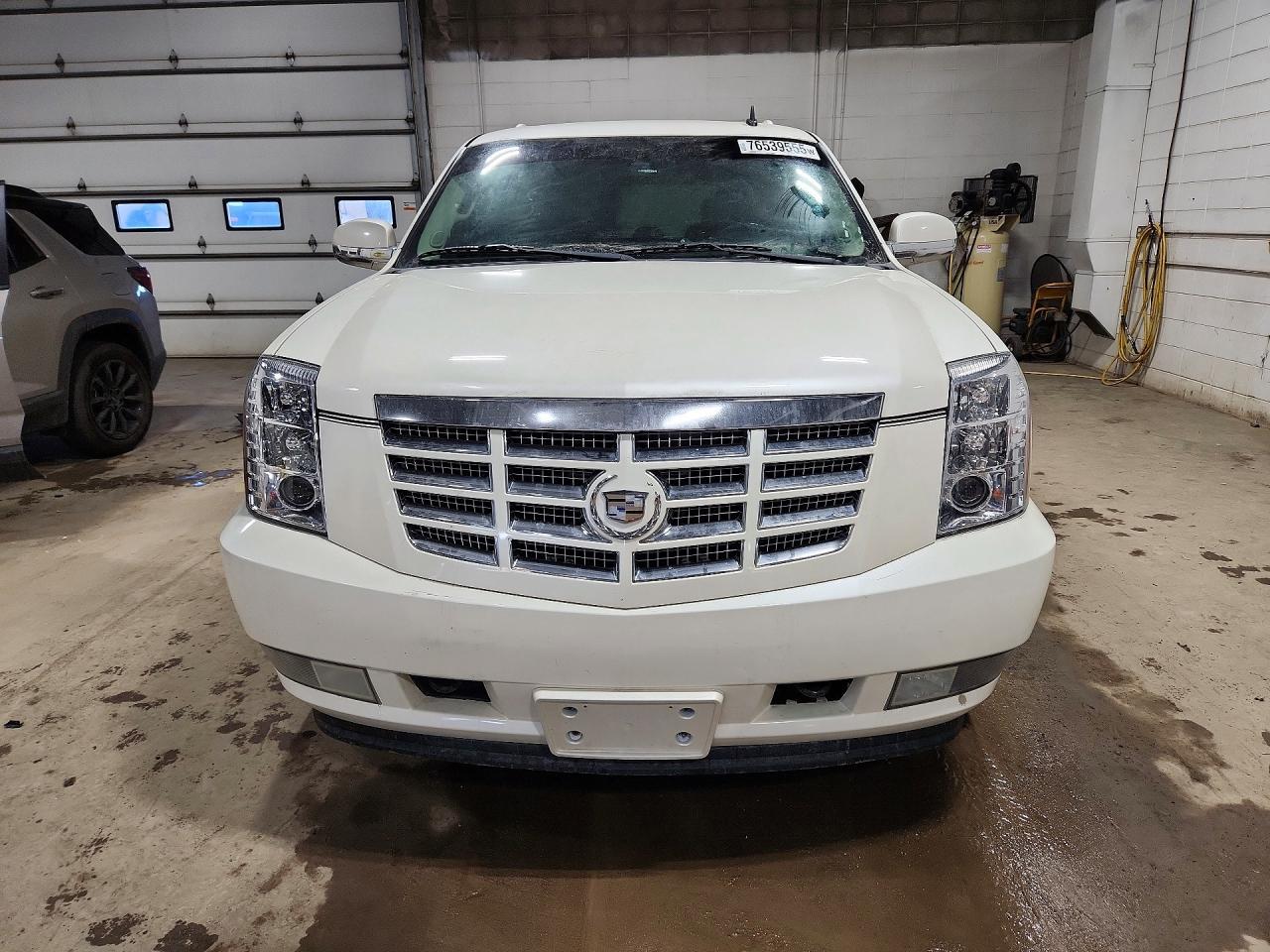 2010 Cadillac Escalade Premium