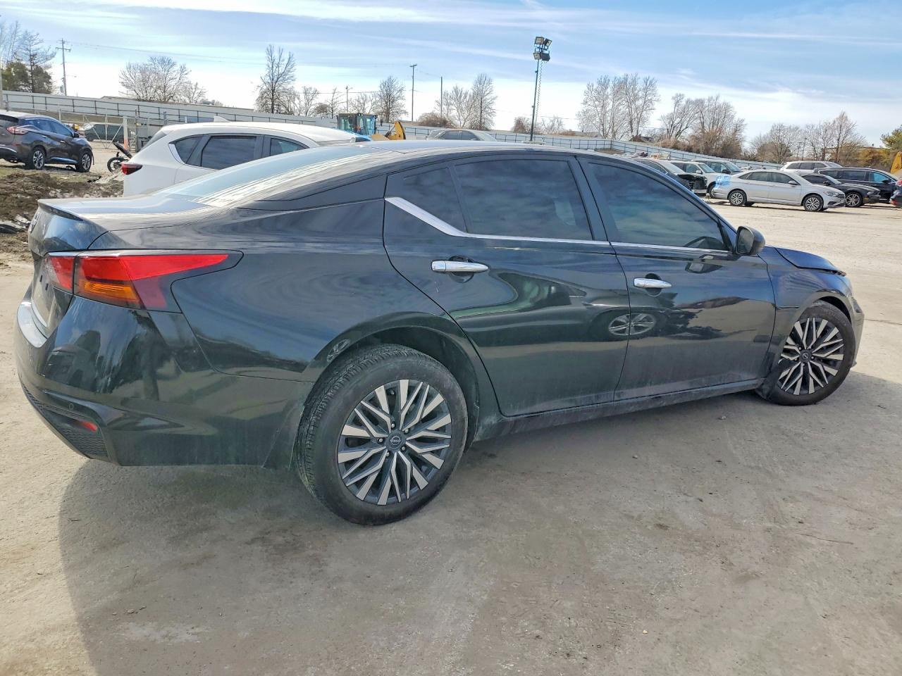 2025 Nissan Altima 2.5 sv