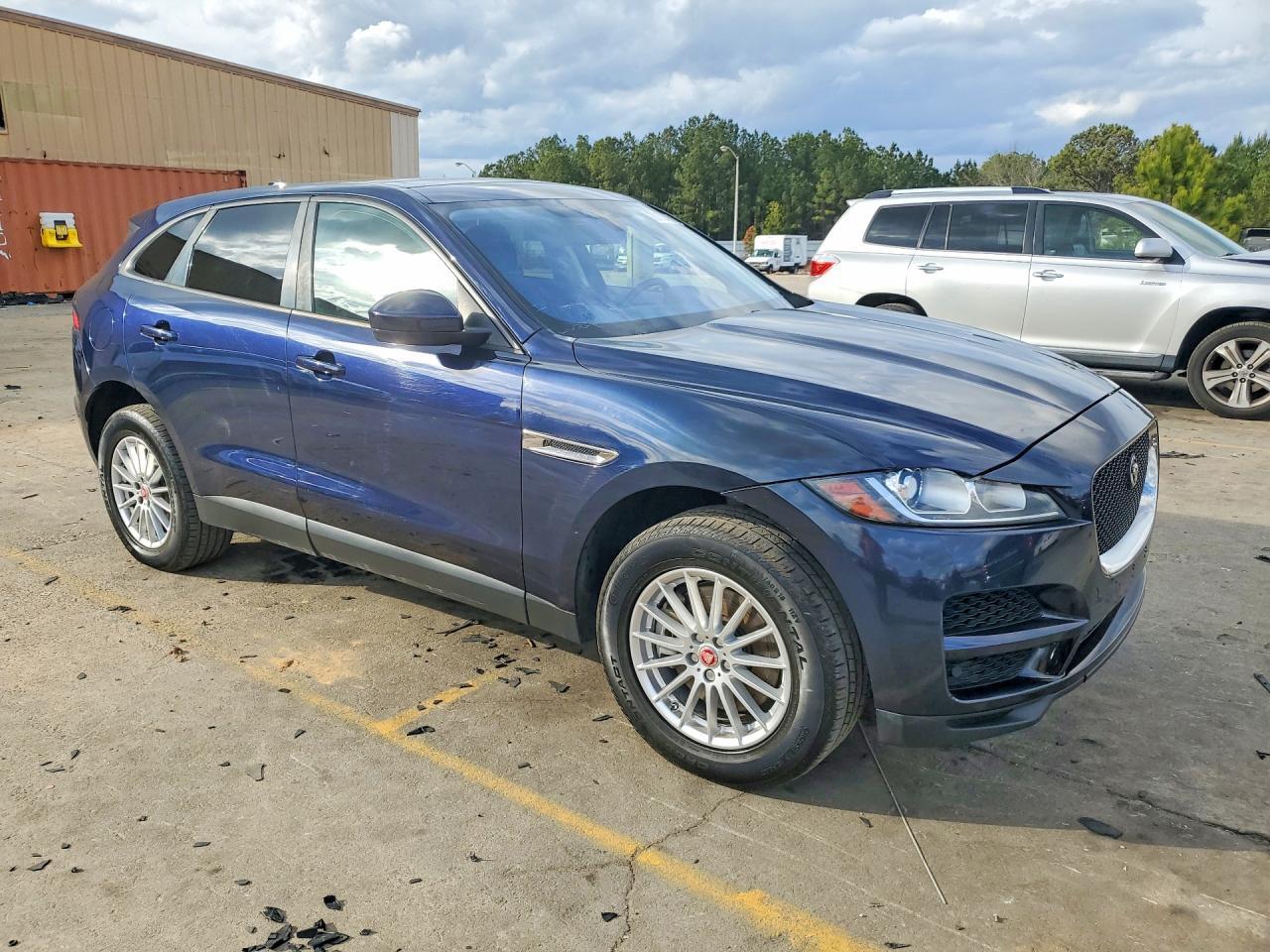 2017 Jaguar F-pace