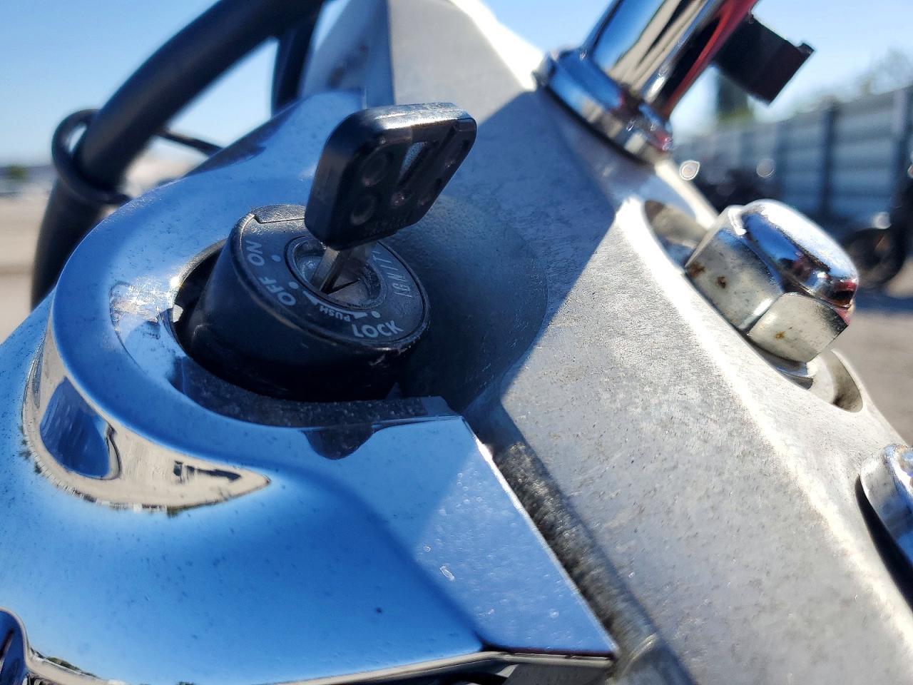 2011 Yamaha XVS1300 CU