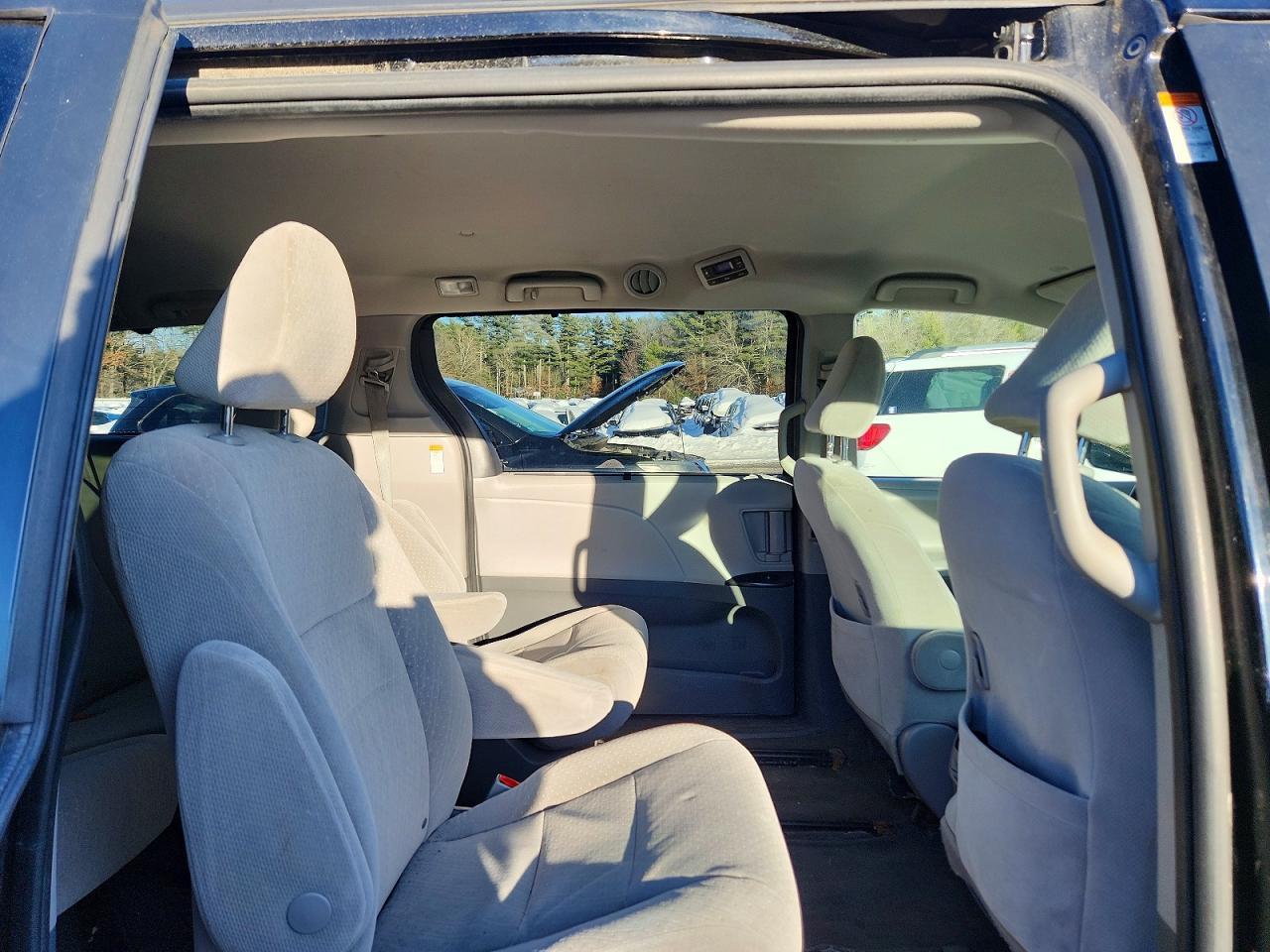2020 Toyota Sienna le