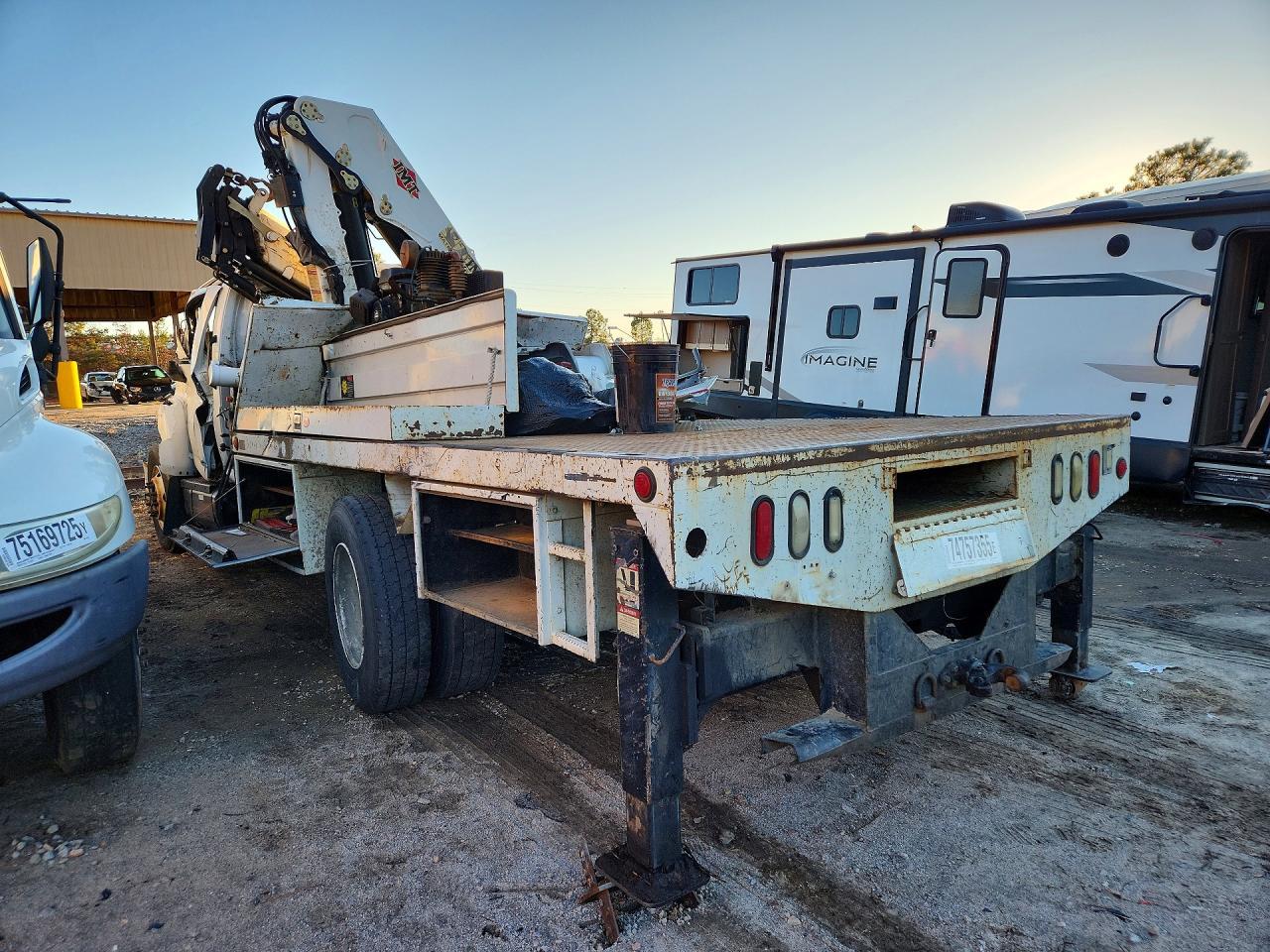 2008 Chevrolet C7500 C7C042