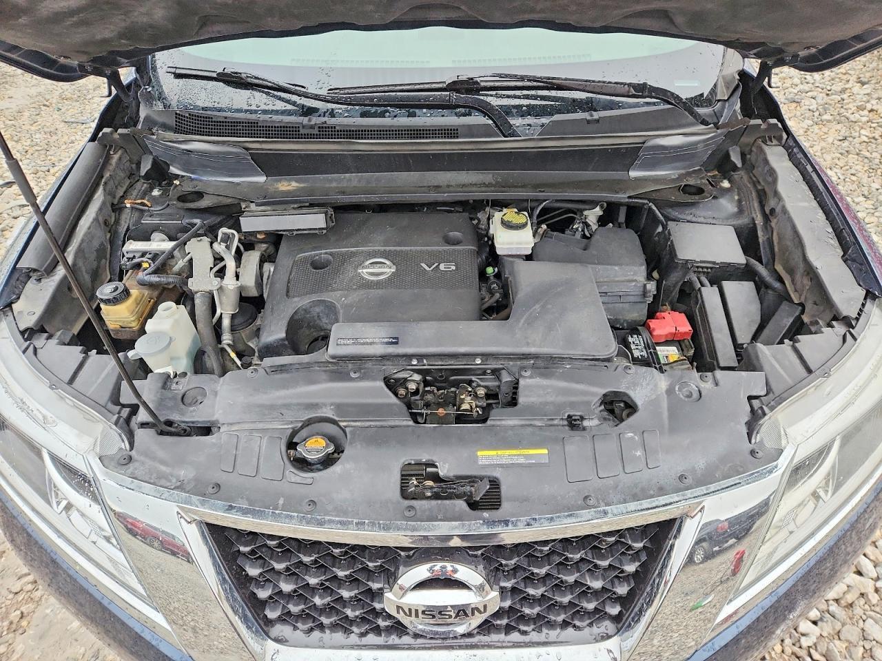 2015 Nissan Pathfinder s
