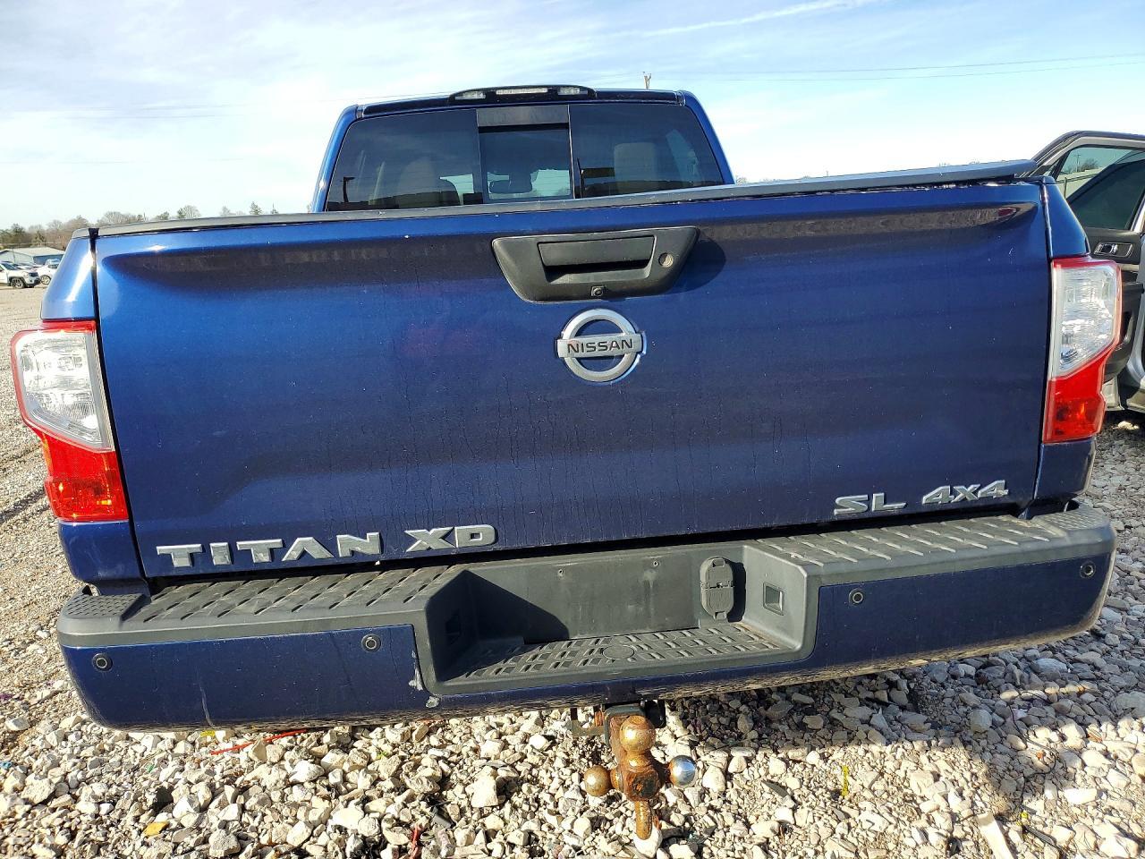 2016 Nissan Titan XD SL