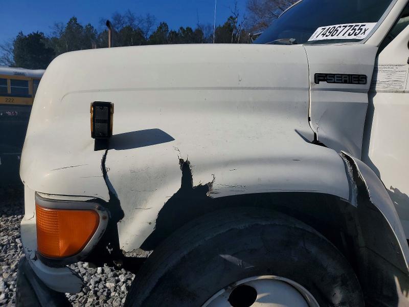 1998 Ford F800 BOX Truck