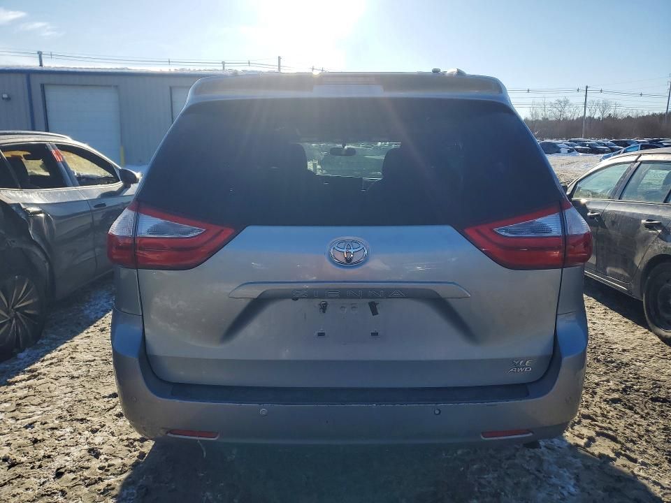 2017 Toyota Sienna xle