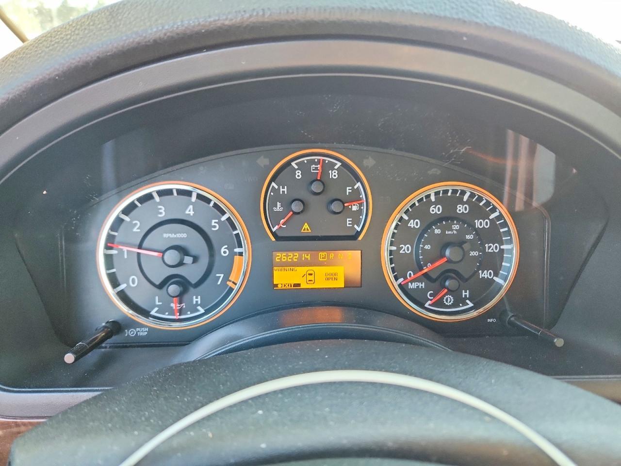 2015 Nissan Armada sv